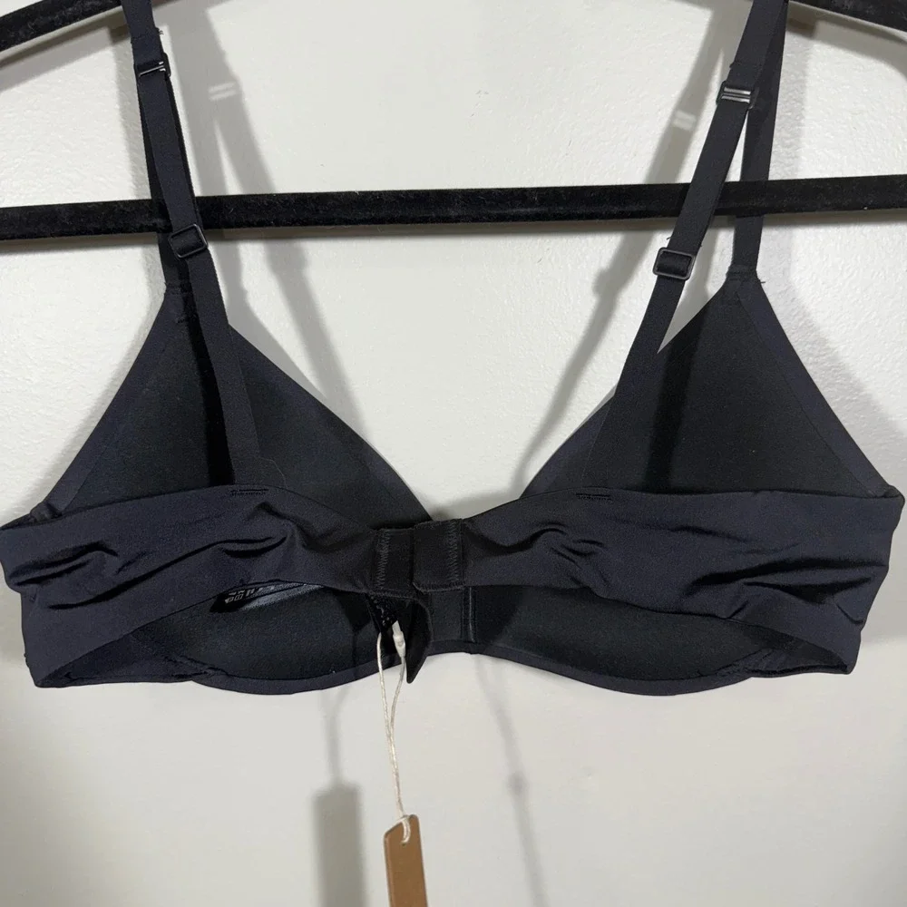 SKIMS Black Seamless Lightly Lined Bra